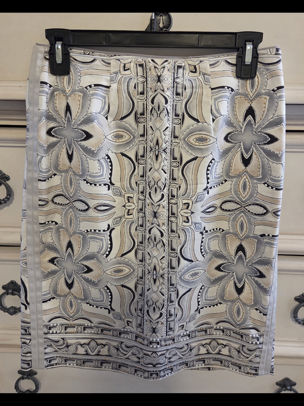 White House Black Market Gray and Cream Floral-Print Pencil Skirt